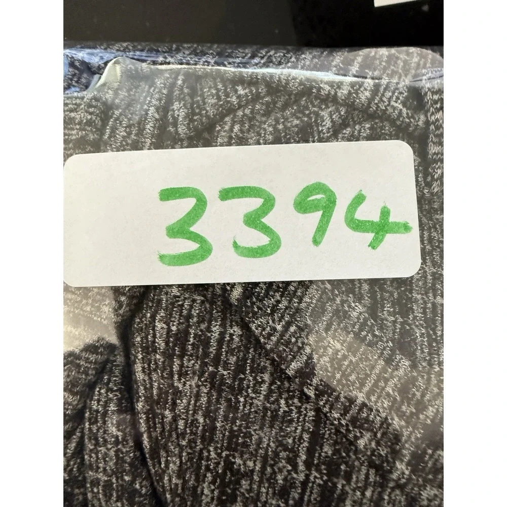 Lululemon‎ Extra Mile Hoodie Women's 6 Gray Pullover Pleat Back Thumbholes Shirt